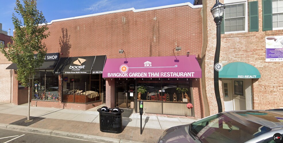 Primary Photo Of 259.5 Main, Hackensack Restaurant For Lease