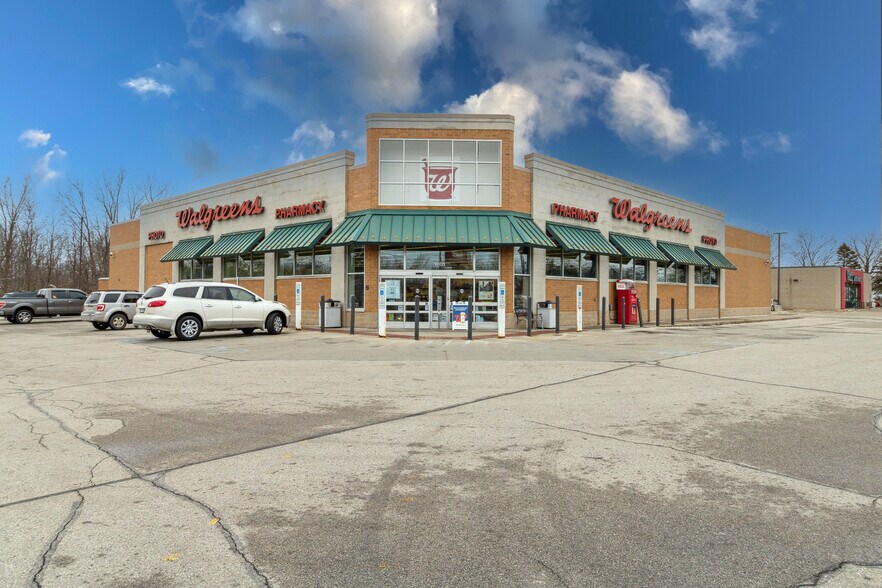 More Photos Of 1001 E M-21, Owosso Drugstore For Sale