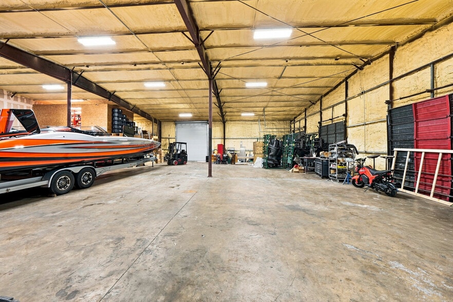More Photos Of 3535 Dora St, Fort Myers Industrial For Sale