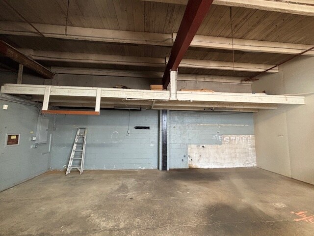 More Photos Of 480 S Green Rd, South Euclid Manufacturing For Lease