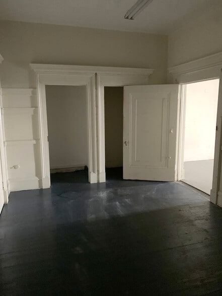 More Photos Of 3220 S Main St, Los Angeles Warehouse For Lease