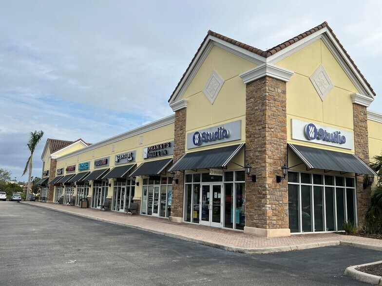 Primary Photo Of 3398 Forum Blvd, Fort Myers Storefront Retail Office For Lease