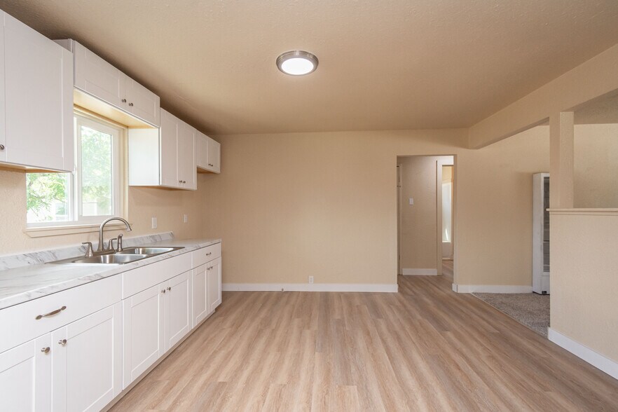 More Photos Of 5543-5553 Feather River Blvd, Olivehurst Apartments For Sale