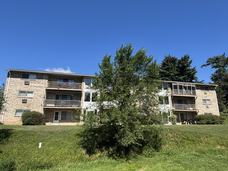 More Photos Of 3800 Elmerton Ave, Harrisburg Apartments For Sale