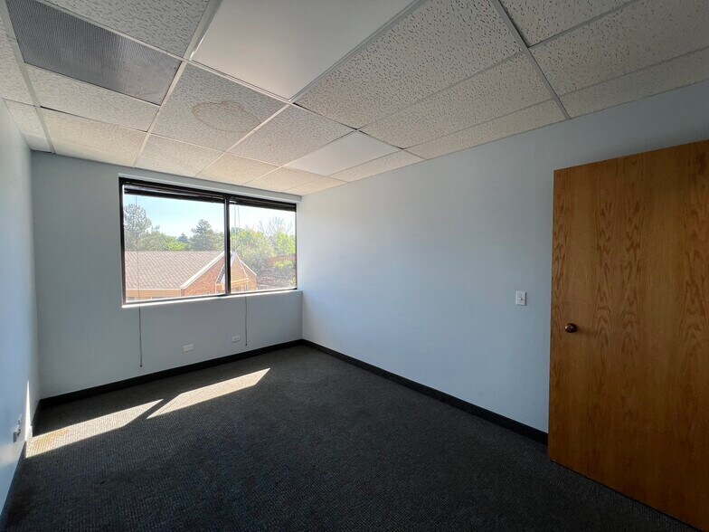 More Photos Of 8210-8236 S Holly St, Centennial Unknown For Lease