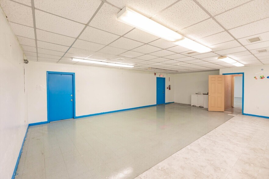 More Photos Of 601 W Canal St N, Belle Glade Daycare Center For Sale