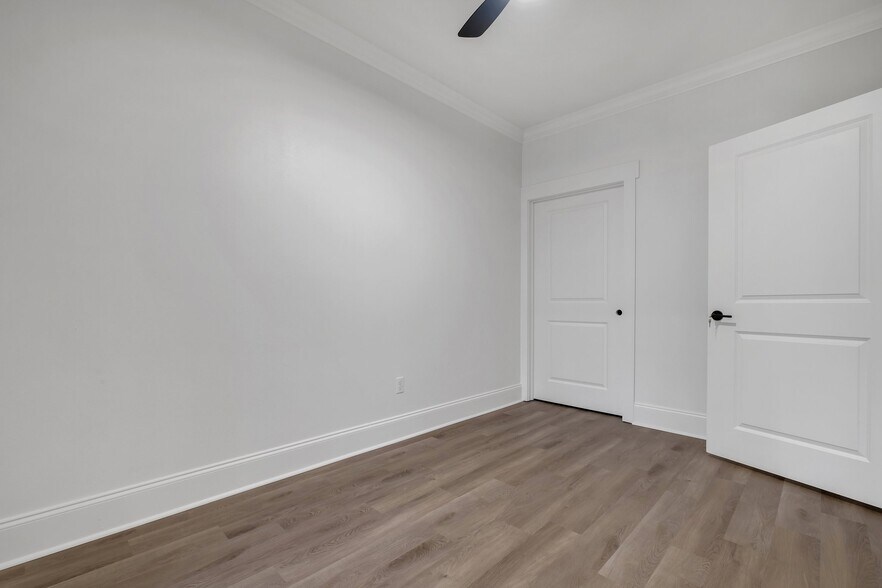 More Photos Of 1725 Capital Cir NE, Tallahassee Medical For Sale