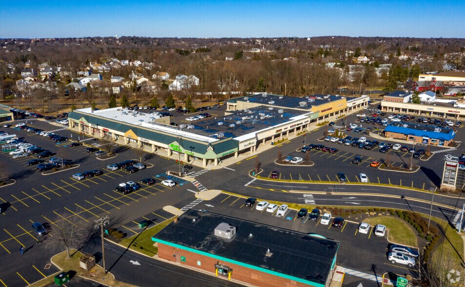More Photos Of 466-510 2nd Street Pike, Southampton Freestanding For Lease