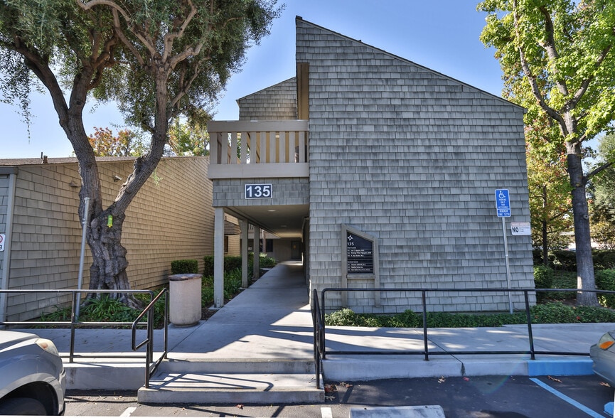 More Photos Of 135 N Jackson Ave, San Jose Medical For Sale