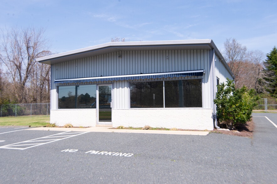 More Photos Of 2934 Ocean Gtwy, Cambridge Freestanding For Sale