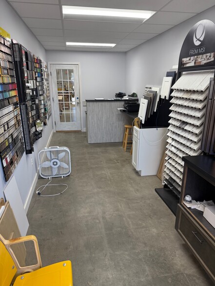 More Photos Of 5707-5709 Arundel Ave, Rockville Warehouse For Sale