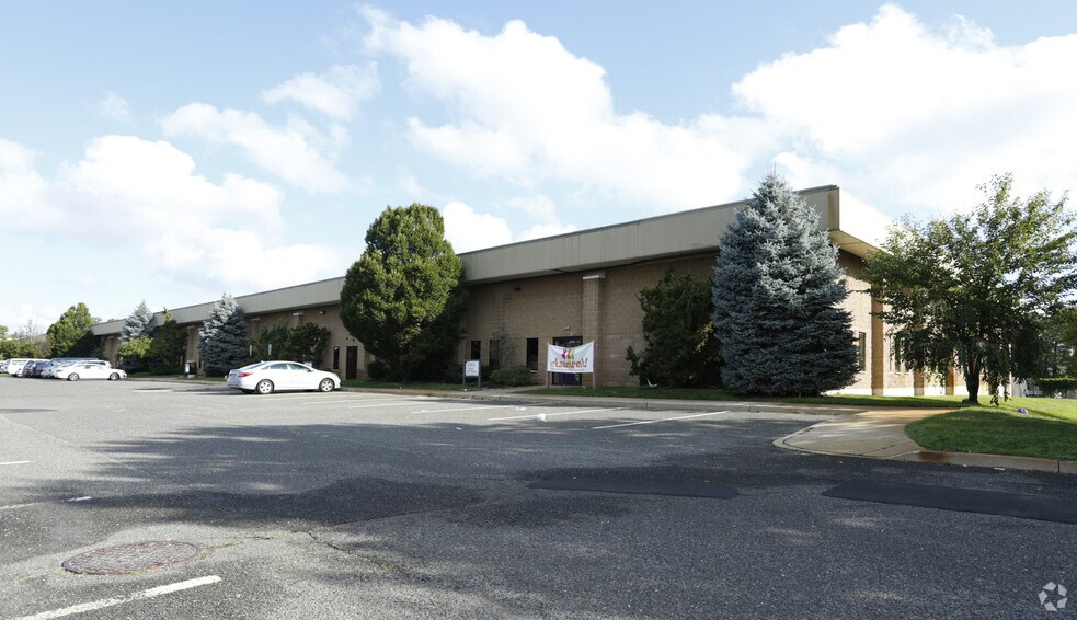 More Photos Of 150 Oberlin Ave N, Lakewood Warehouse For Lease