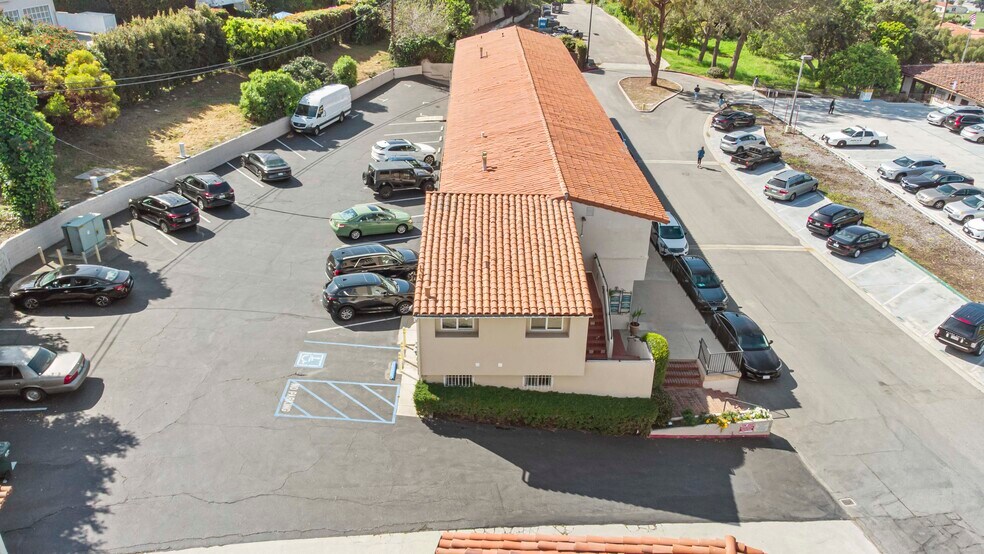 More Photos Of 316-348 Tejon Pl, Palos Verdes Estates Storefront Retail Office For Sale