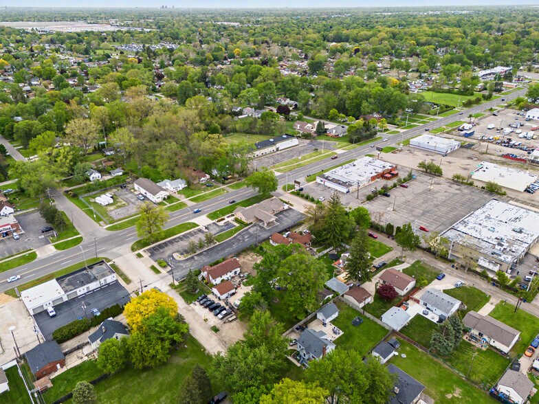 More Photos Of 29049 Joy Rd, Westland Bank For Sale