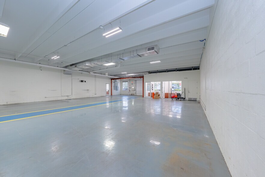More Photos Of 3000 SW 2nd Ave, Fort Lauderdale Warehouse For Sale