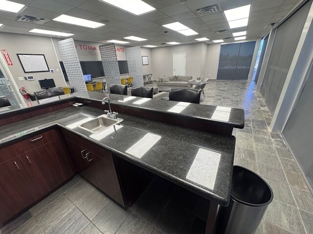 More Photos Of 5712 Southwest Fwy, Houston Auto Dealership For Lease