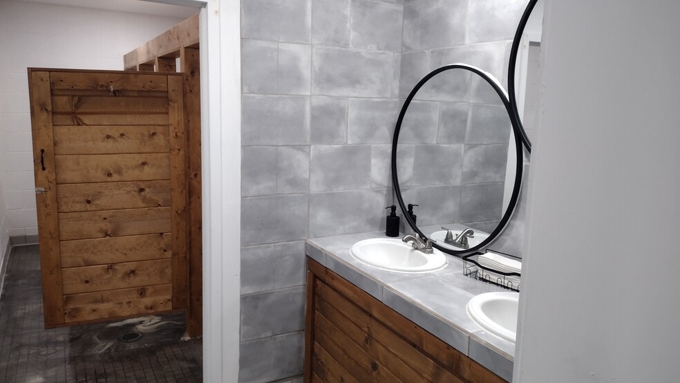 More Photos Of 602 Looney Ave, Memphis Religious Facility For Sale