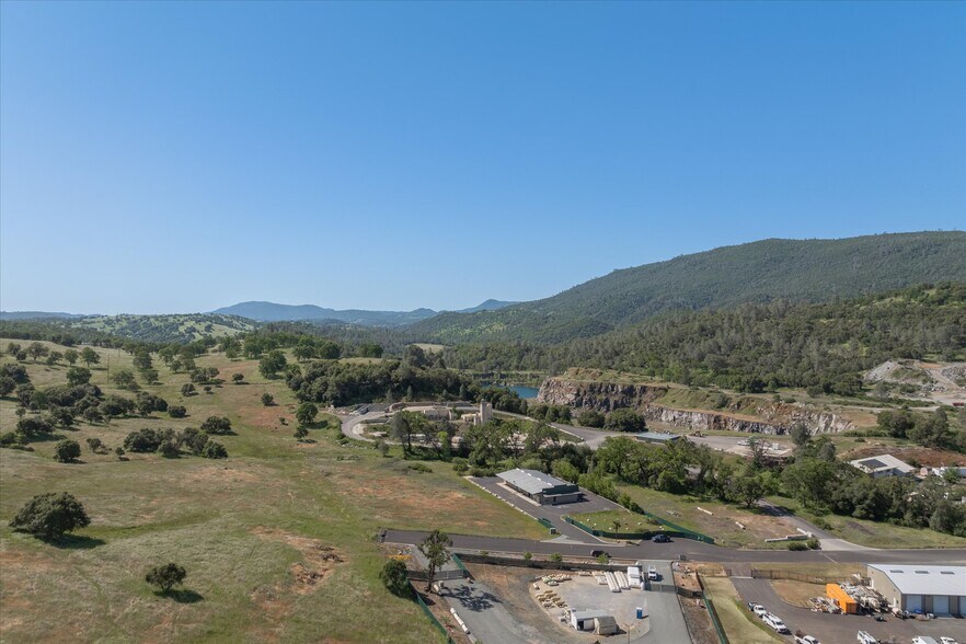 More Photos Of 320 George Reed Dr, San Andreas Manufacturing For Sale