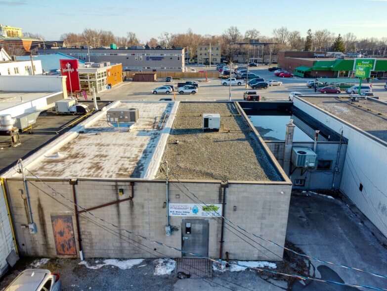 More Photos Of 101 Clarence St, Port Colborne General Retail For Sale