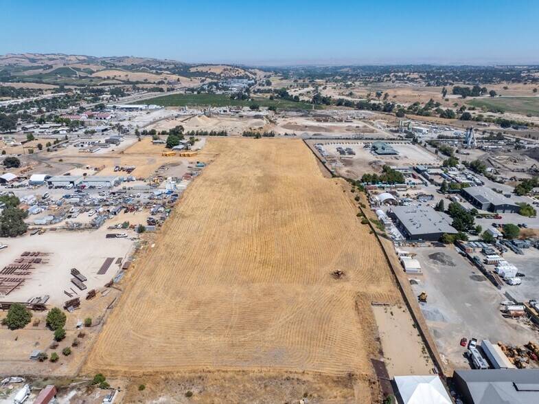 More Photos Of Volpi Ysabel Rd, Paso Robles Land For Sale