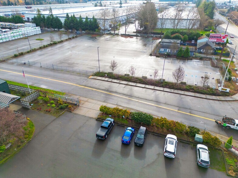 More Photos Of 19604 84th Ave S, Kent Contractor Storage Yard For Lease