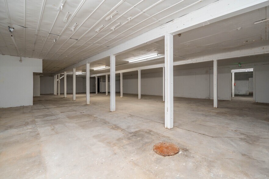 More Photos Of 425 E 58th St, Los Angeles Warehouse For Lease
