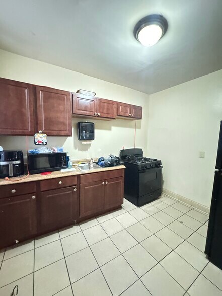 More Photos Of , Chicago Multifamily For Sale