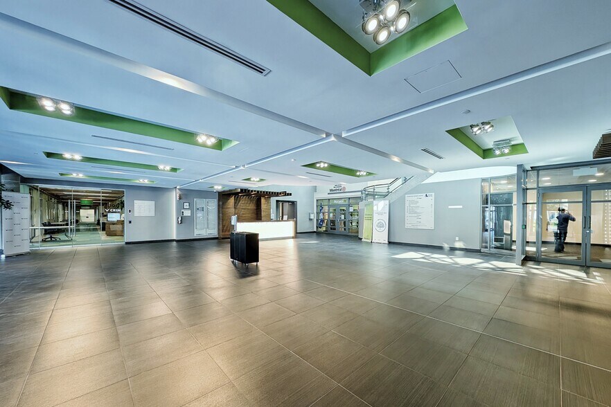 More Photos Of 405 Av Ogilvy, Montréal Office For Lease