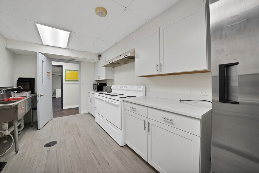 More Photos Of 130 S Moore Rd, Coppell Daycare Center For Sale
