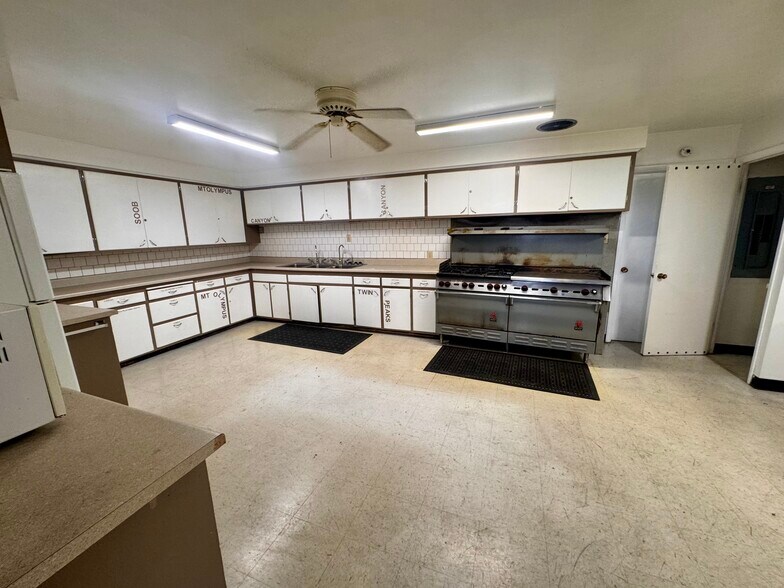 More Photos Of 7689 S Center Sq, Midvale Office For Sale