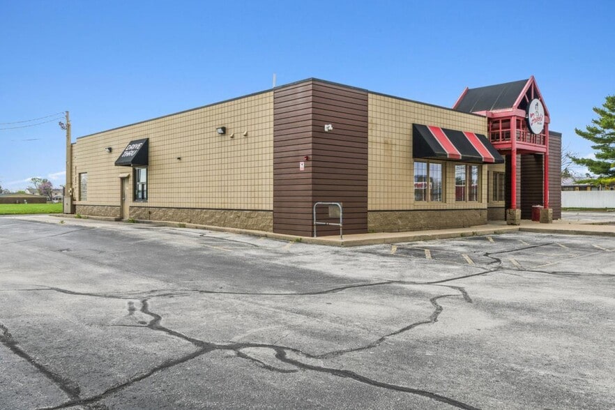 More Photos Of 1830 Columbus Ave, Washington Court House Restaurant For Sale