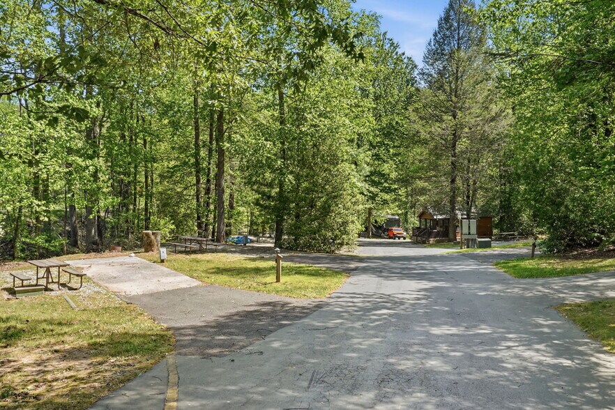 More Photos Of 5730 Highway 356, Sautee Nacoochee Specialty For Sale