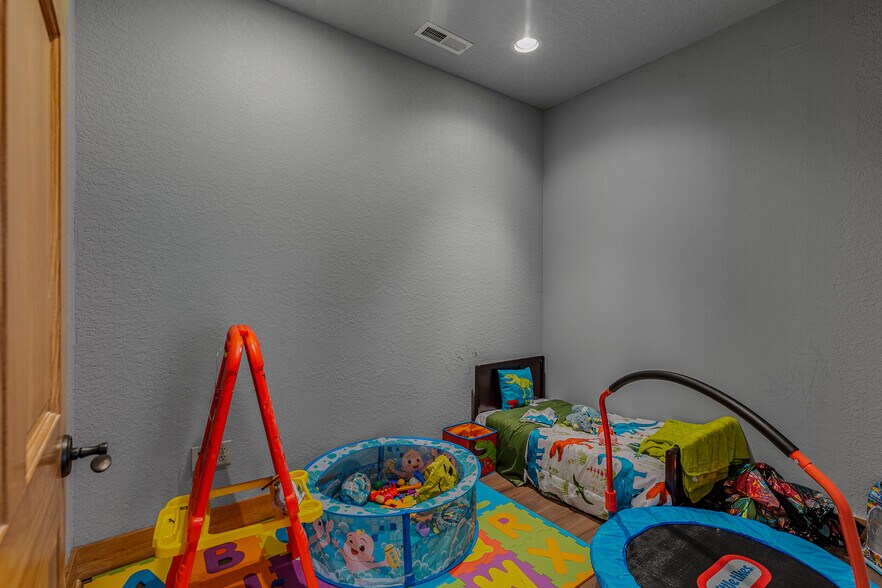 More Photos Of 3093 US Highway 64 E, Sapphire General Retail For Sale