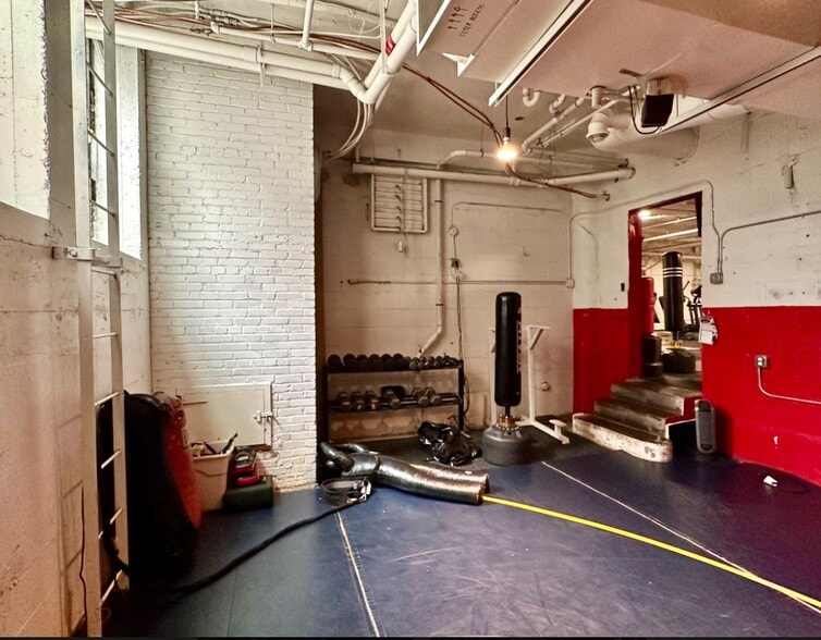 More Photos Of 1729 N 2nd St, Minneapolis Flex For Lease