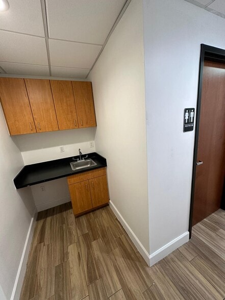 More Photos Of 8865 Commodity Cir, Orlando Office For Lease