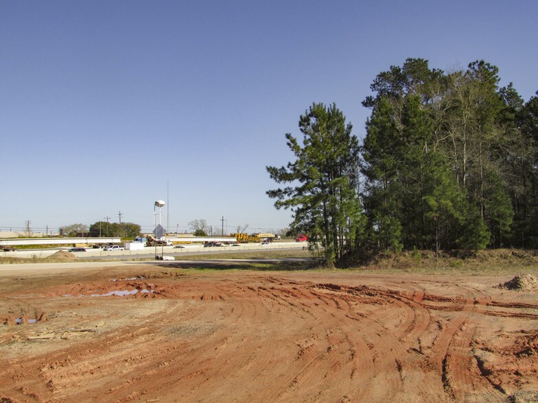More Photos Of 1.99 Ac I-45 Service Rd, Huntsville Land For Sale