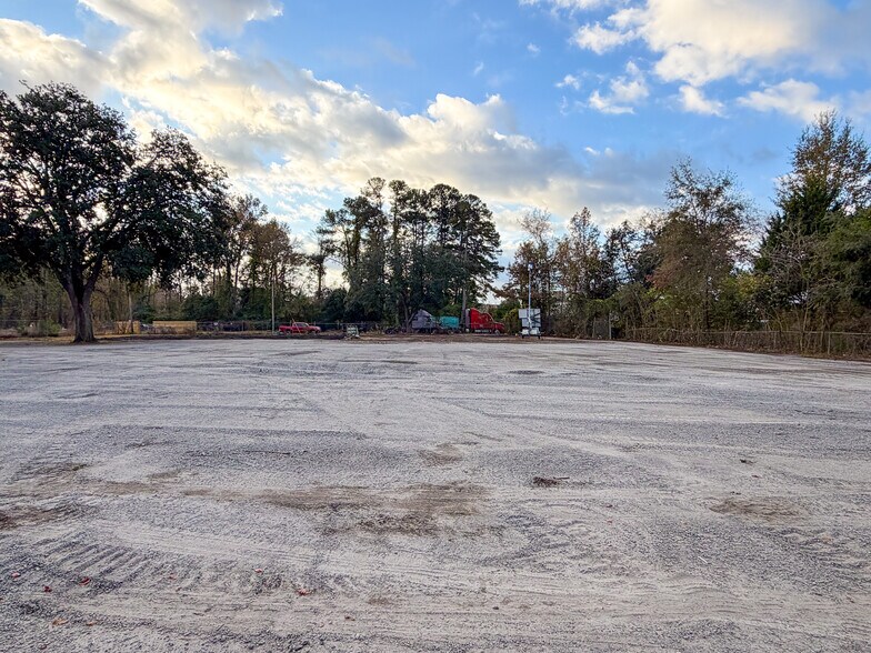 More Photos Of 3749 Ashley Phosphate Rd, North Charleston Land For Lease