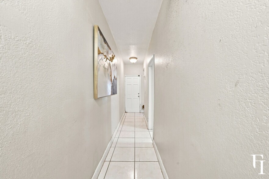 More Photos Of 1353 SW 1st St, Miami Storefront Retail Residential For Sale