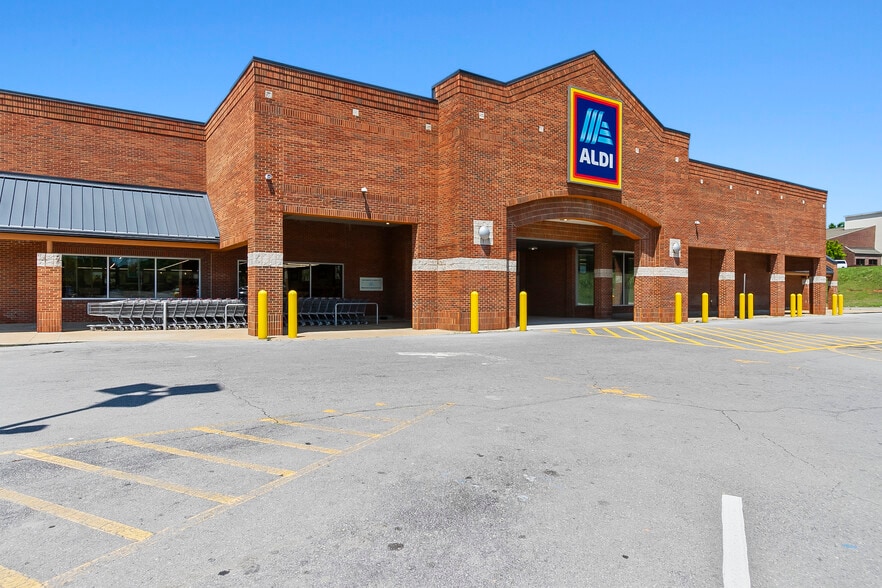 More Photos Of 13620 Highway 43 N, Northport Storefront For Sale