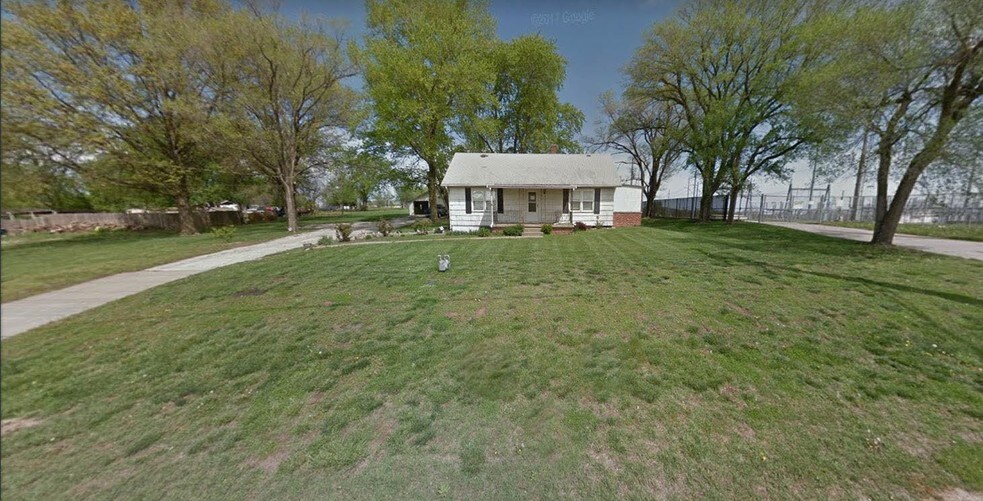 Primary Photo Of 9746 Parallel Pky, Kansas City Land For Sale