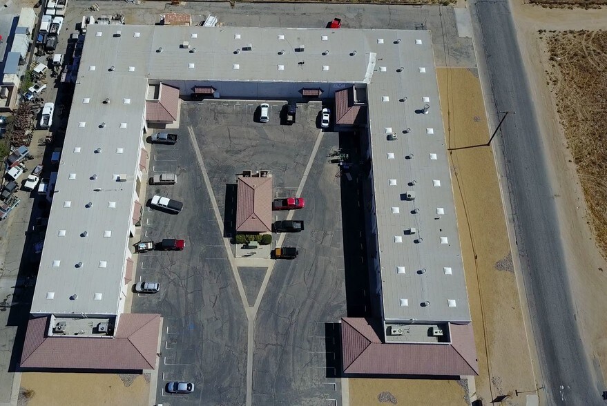 More Photos Of 9565 C Ave, Hesperia Service For Lease