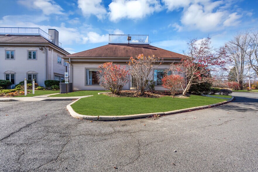 More Photos Of 1 Dag Hammarskjold Blvd, Howell Office For Sale