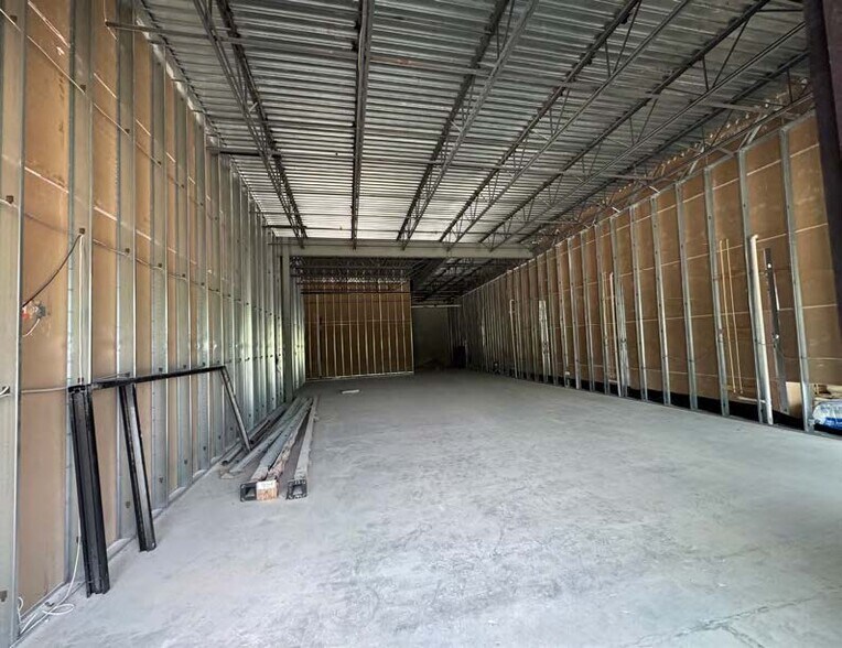 More Photos Of 9630 N Sam Houston Pky E, Humble Storefront For Lease