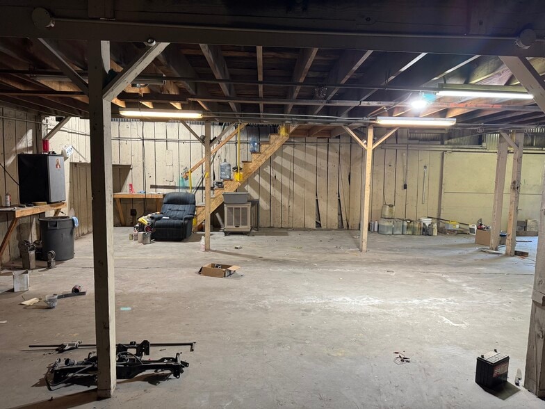 More Photos Of 701 M St, Modesto Service For Lease