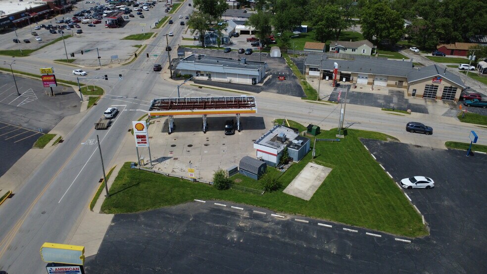 More Photos Of 843 N Main St, Monticello Service Station For Sale