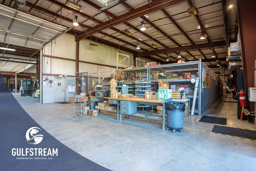 More Photos Of 5630 Airline Rd, Henderson Manufacturing For Lease