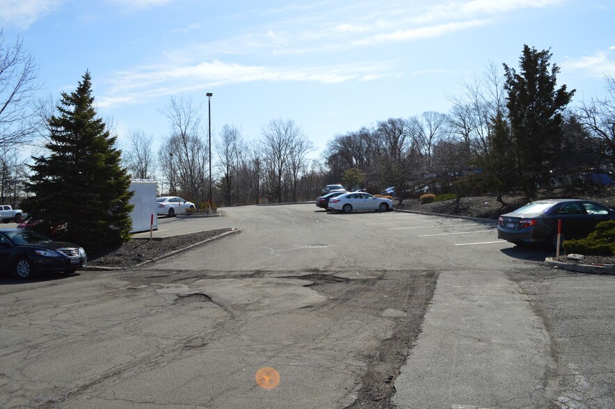 More Photos Of 233 W Route 59, Nanuet Storefront For Lease