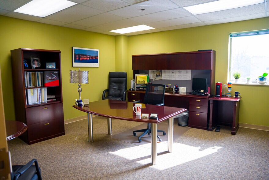 More Photos Of 1301 W Forest Grove Rd, Vineland Flex For Lease