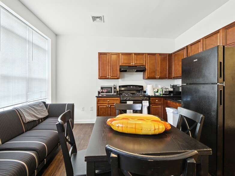 More Photos Of 48 Sicard St, New Brunswick Apartments For Sale