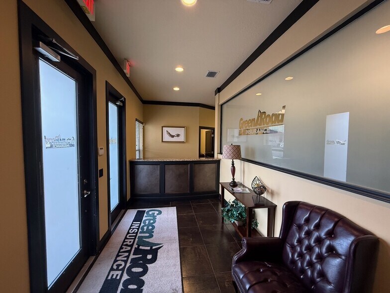 More Photos Of 5115 S Lakeland Dr, Lakeland Office For Sale